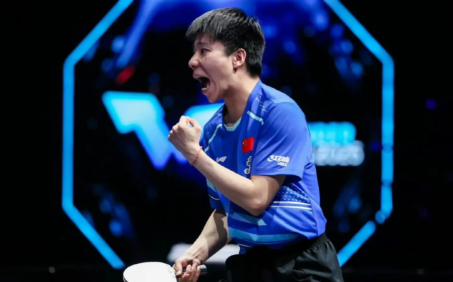 中国队绝杀英格兰队，张本智和点燃赛场