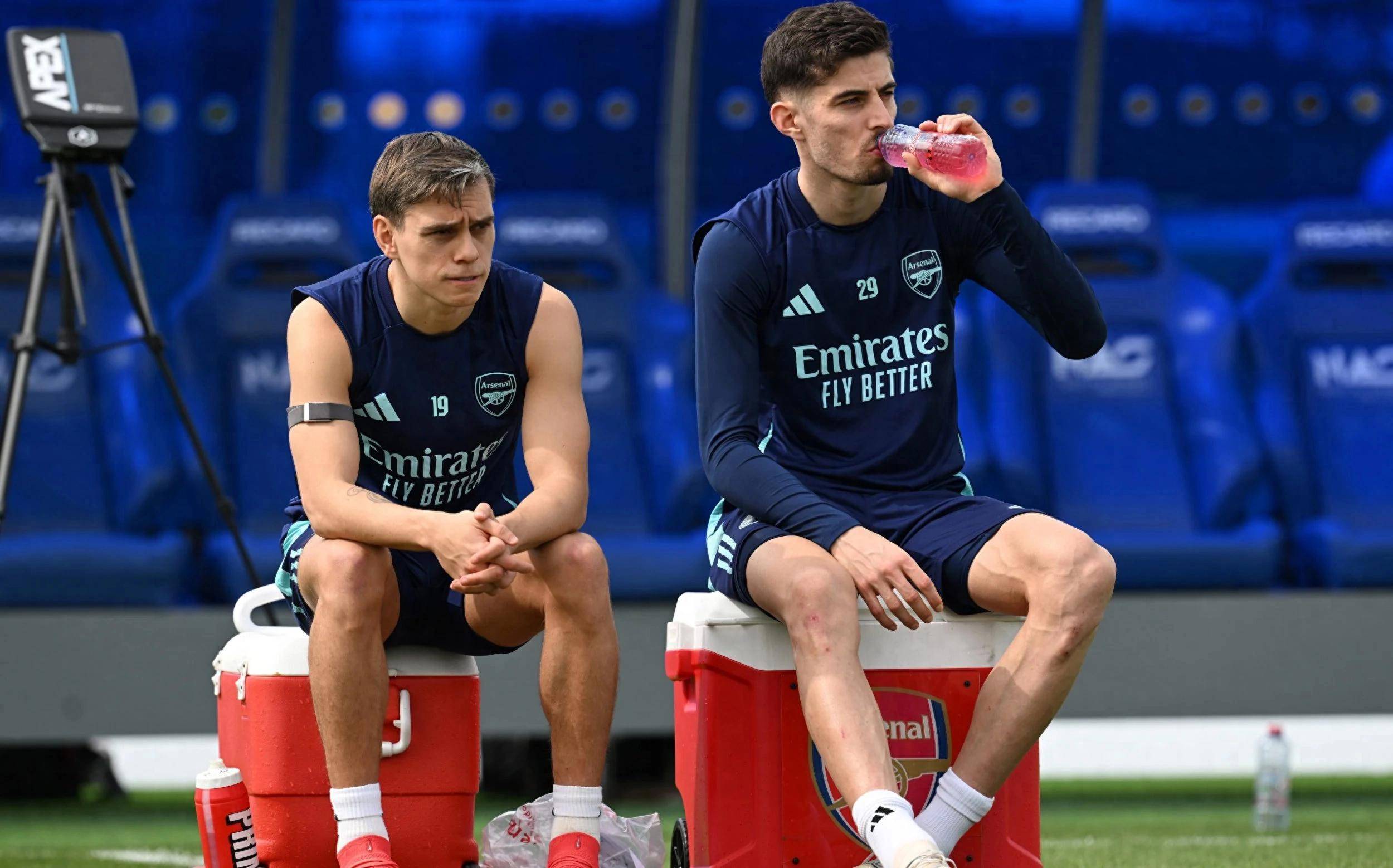 德国轻取曼联，哈弗茨带队取胜