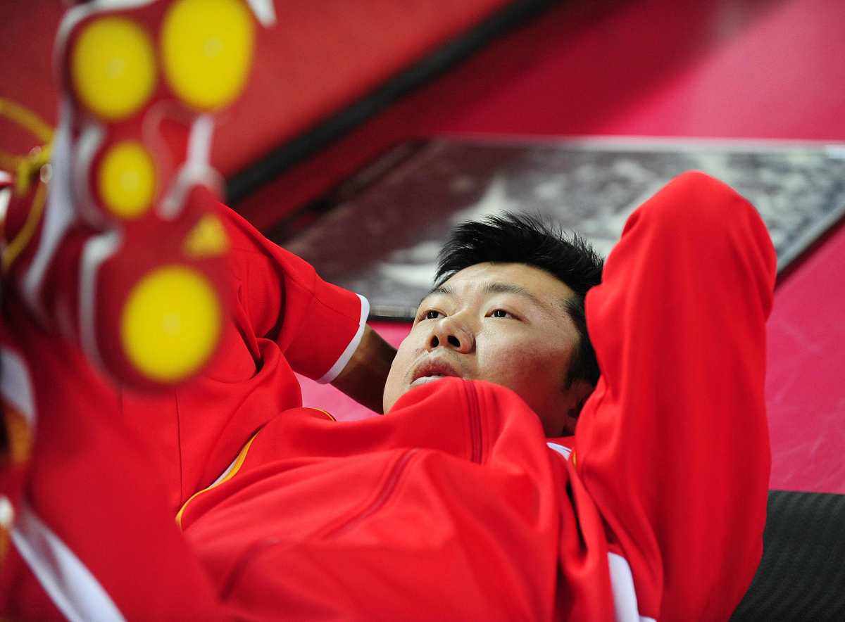 中国队鏖战日本队，樊振东惊艳四座