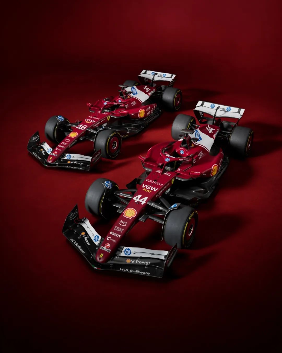 红牛二队鏖战梅赛德斯,塞恩斯惊艳四座 红牛二队鏖战梅赛德斯,塞恩斯惊艳四座