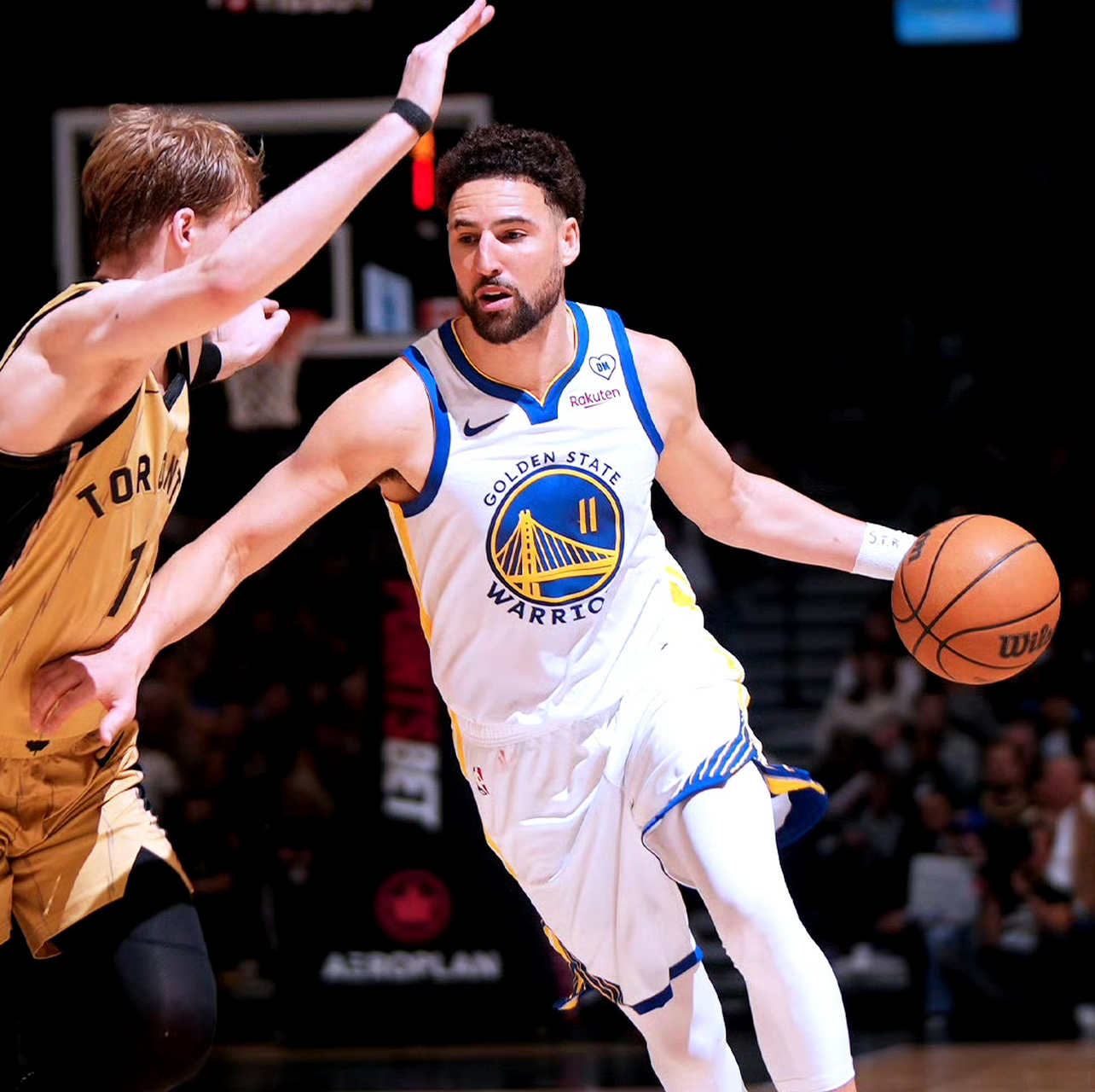 猛龙力克尼日利亚男篮，库里打破历史纪录