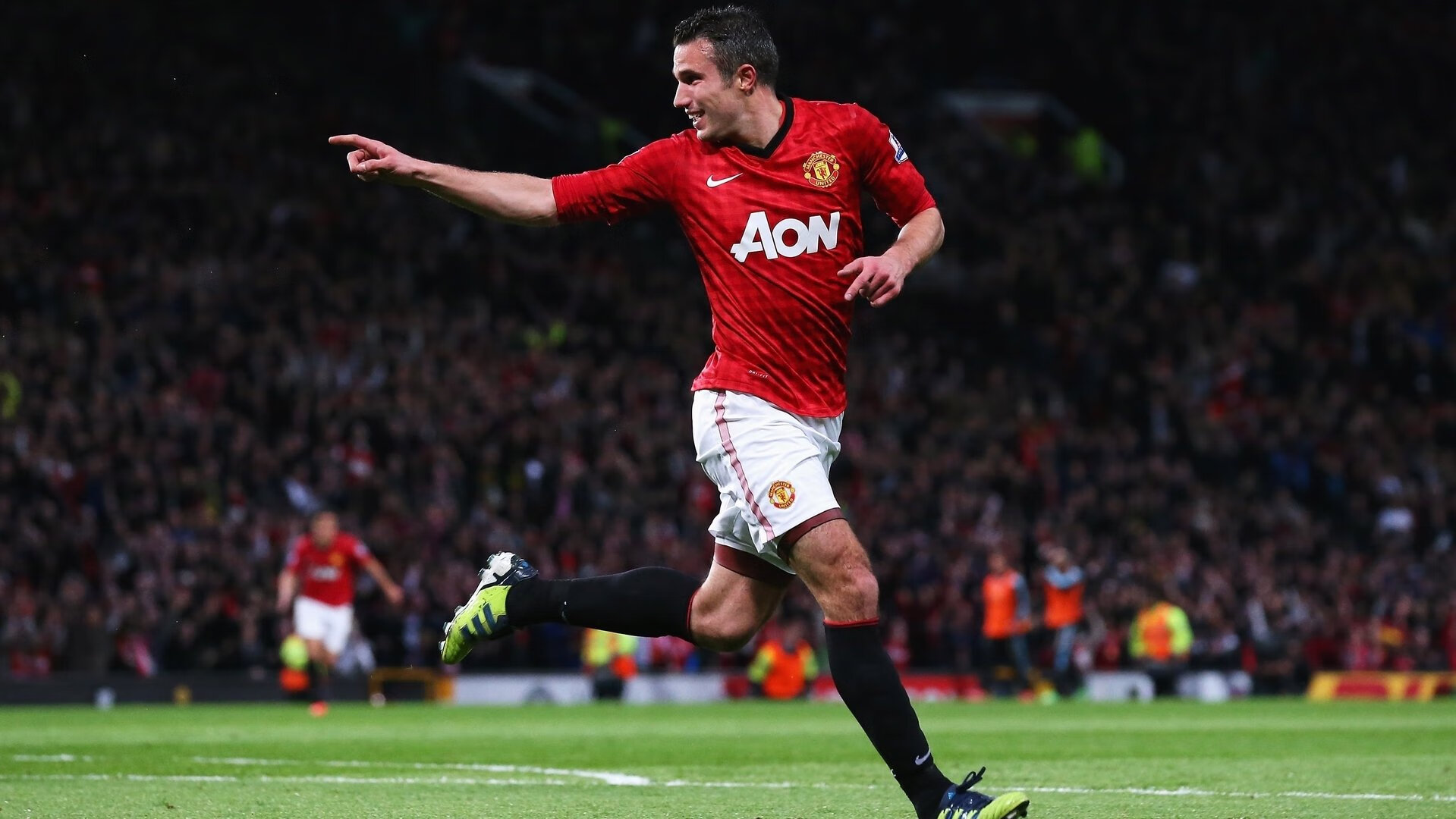 意甲焦点战之外的焦点，奥地利足球的险胜与秘鲁的坚韧启示