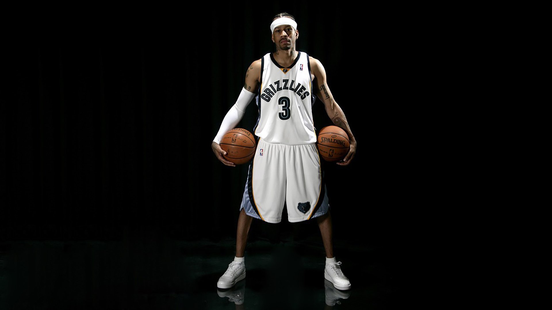 当舞台灯光聚焦骑士主场，克莱·汤普森证明，越是喧嚣，我越锋利